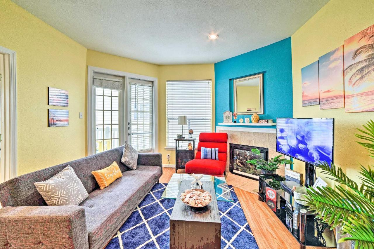 Corpus Christi Resort Condo - Walk To Beach! Exterior photo